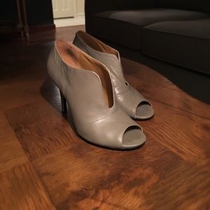 Nine West Gray Booties